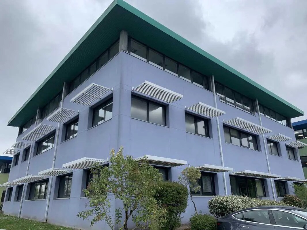 Bureau dans Canéjan à louer Photo de l’immeuble– Image 1 sur 11