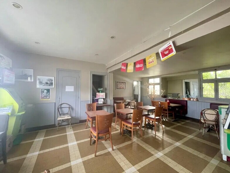 Bureau dans Évreux à vendre - Photo intérieure – Image 2 sur 5