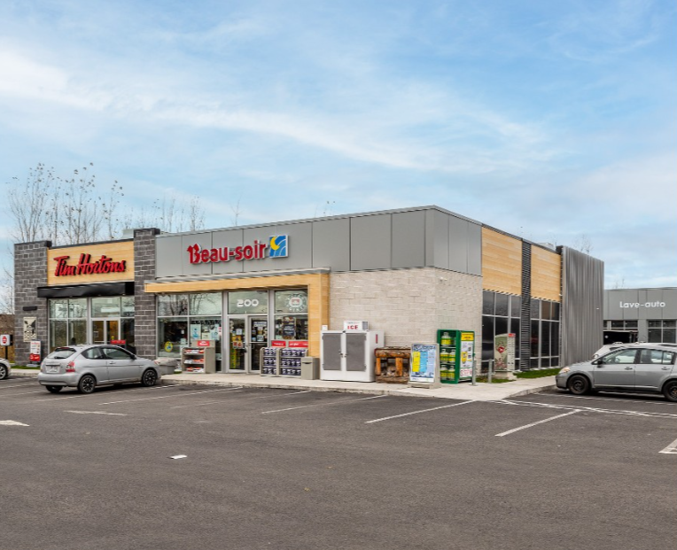 200 Rue Primeau, Châteauguay, QC à vendre Photo de l’immeuble– Image 1 sur 2