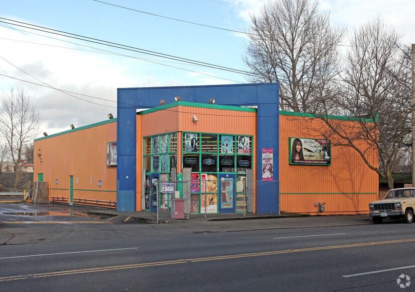 9416 Rainier Ave S, Seattle, WA à louer - Photo principale – Image 1 sur 5