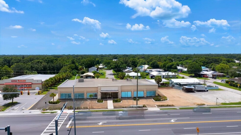 2054 Hwy 70 W, Okeechobee, FL à vendre - Vidéo sur l’annonce professionnelle – Image 2 sur 35