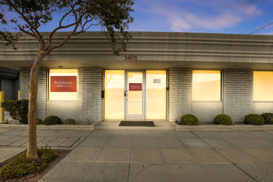 3401 Winona Ave, Burbank, CA à vendre - Photo de l’immeuble – Image 3 sur 28