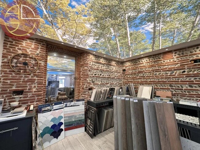 Plus de détails pour Local commercial à vendre