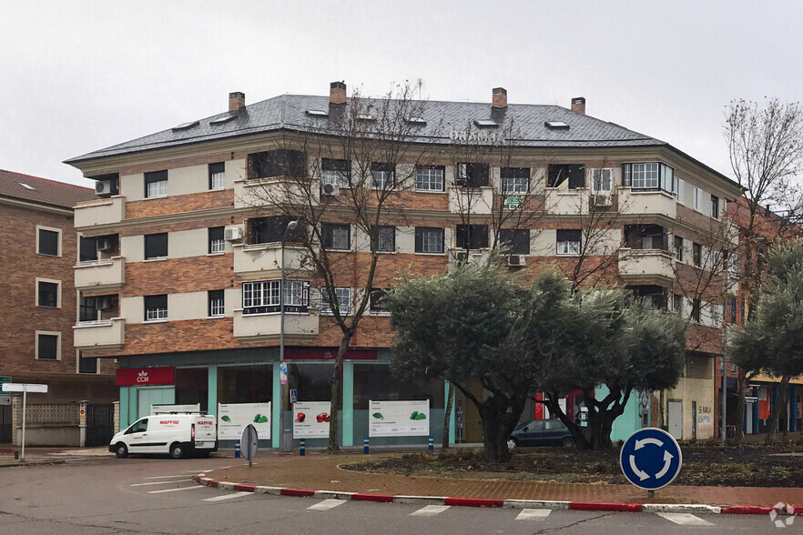 Avenida Talavera De Perú, 2, Talavera de la Reina, Toledo à vendre - Photo principale – Image 1 sur 2