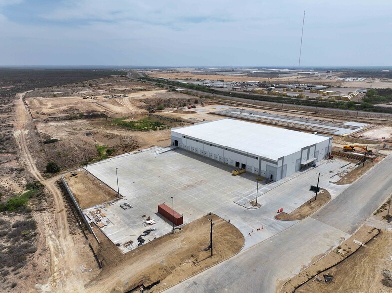 119 Man United St., Laredo, TX à louer - Photo de l’immeuble – Image 1 sur 3