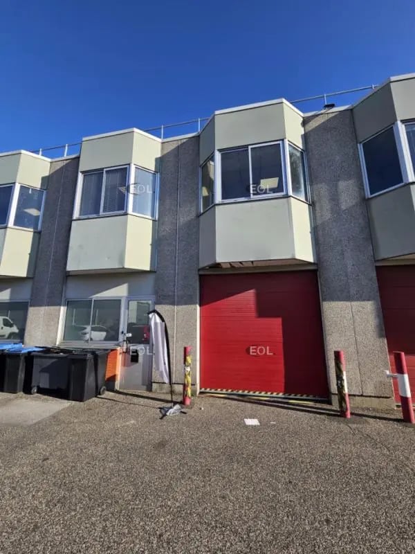 Local d’activités dans Villejuif à louer Photo de l’immeuble– Image 1 sur 12