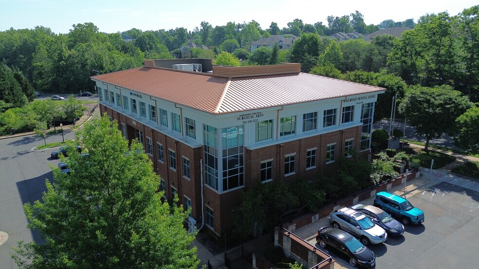 9110 Railroad Dr, Manassas Park, VA à vendre - Photo de l’immeuble – Image 1 sur 19