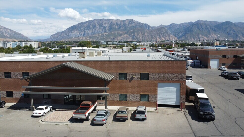 1039 S 1680 W, Orem, UT à louer - Photo de l’immeuble – Image 2 sur 8