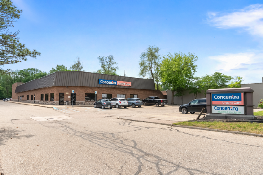 34087-34095 Plymouth Rd, Livonia, MI à vendre - Photo de l’immeuble – Image 3 sur 4