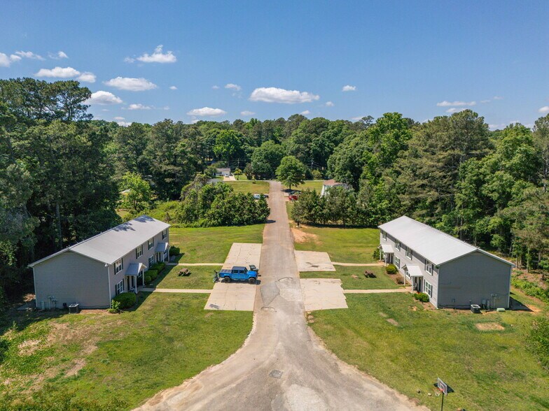 4122 Oakwood Vlg, Oakwood, GA à vendre - Aérien – Image 2 sur 22