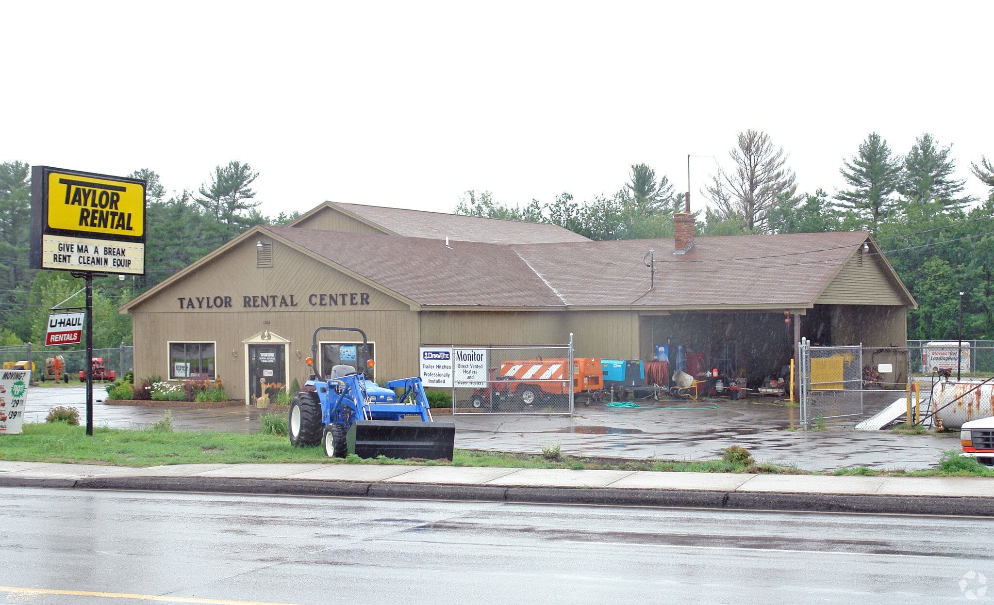 1306 Main St, Sanford, ME à vendre Photo principale– Image 1 sur 3