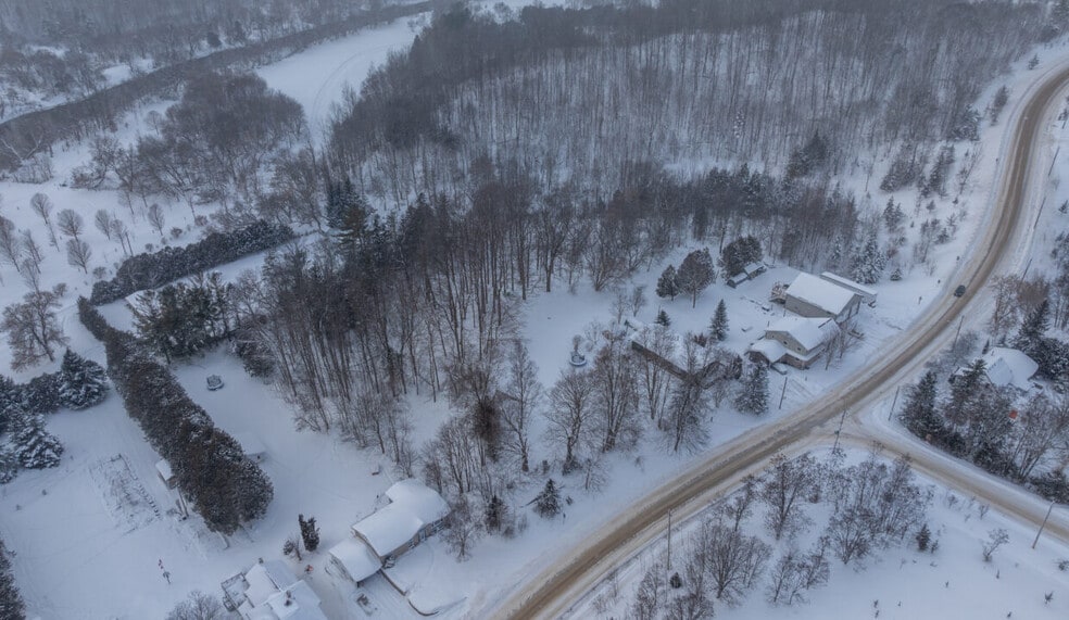 37 Yonge St N, Walkerton, ON à vendre - Aérien – Image 2 sur 3