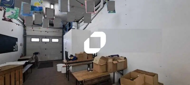 Local d’activités dans Romainville à louer - Photo de l’immeuble – Image 2 sur 7