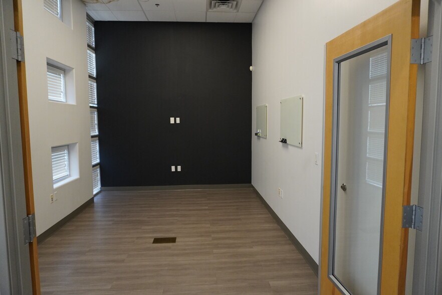 2222 W Parkside Ln, Phoenix, AZ à vendre - Photo de l’immeuble – Image 3 sur 10