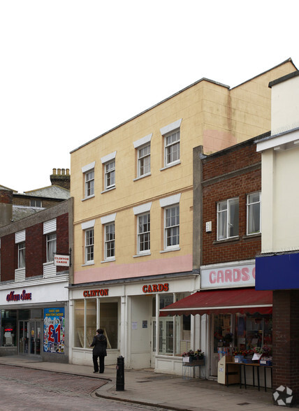 12-12A Market St, Faversham à vendre - Photo principale – Image 1 sur 7