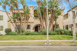 8323 Blackburn Ave, Los Angeles CA - Immobilier d'entreprise