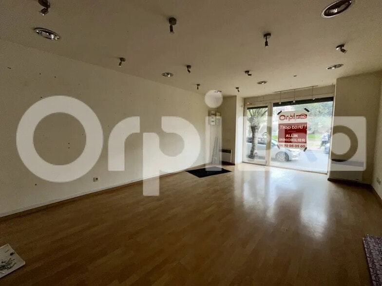 Local commercial dans Montluçon à louer - Photo de l’immeuble – Image 2 sur 3