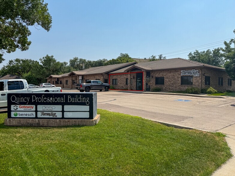 343 Quincy St, Rapid City, SD à louer - Photo de l’immeuble – Image 1 sur 9