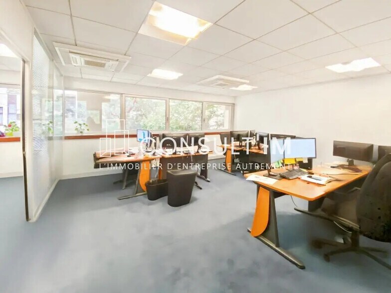 Bureau dans Courbevoie à louer - Photo de l’immeuble – Image 3 sur 8