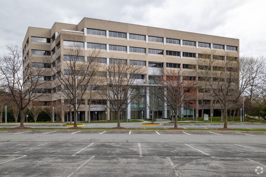 2277 Research Blvd, Rockville, MD à louer - Photo de l’immeuble – Image 2 sur 5
