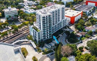 Plus de détails pour 2900 SW 28th Ln, Miami, FL - Bureau/Local commercial à louer