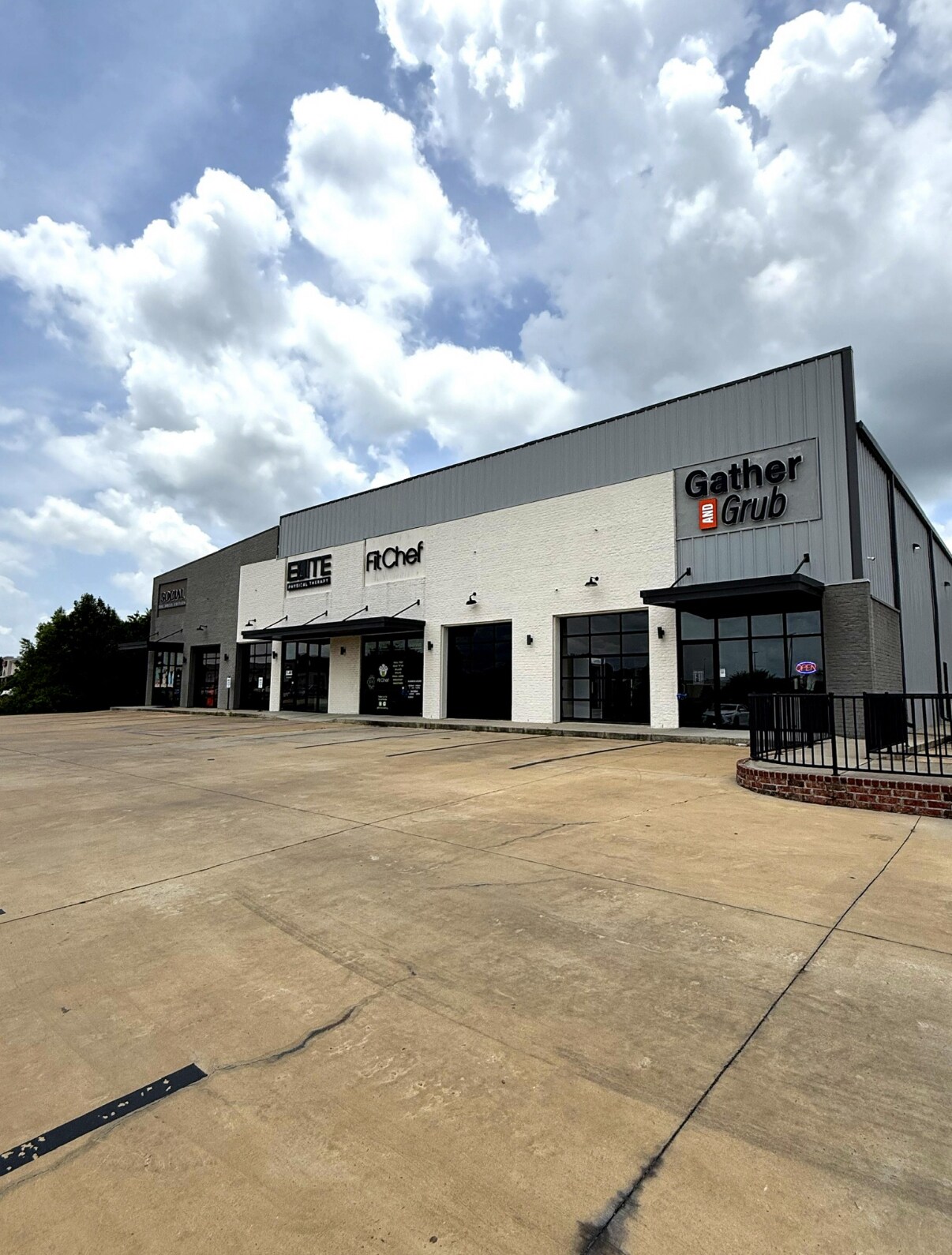 111 Dees Dr, Gluckstadt, MS à louer Photo principale– Image 1 sur 2