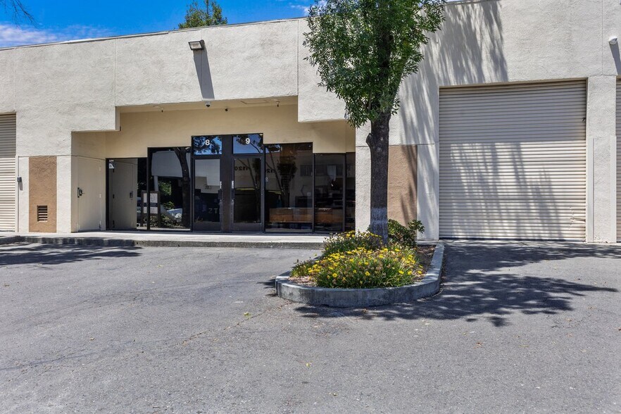 1130 Industrial Ave, Petaluma, CA à vendre - Photo de l’immeuble – Image 3 sur 26