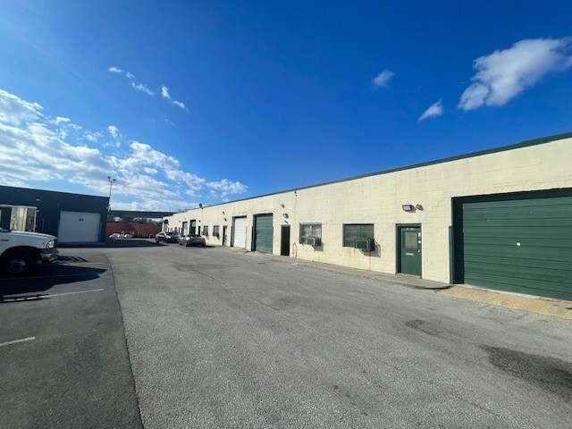4125-4147 Hayward Ave, Baltimore, MD à louer Photo de l’immeuble– Image 1 sur 6