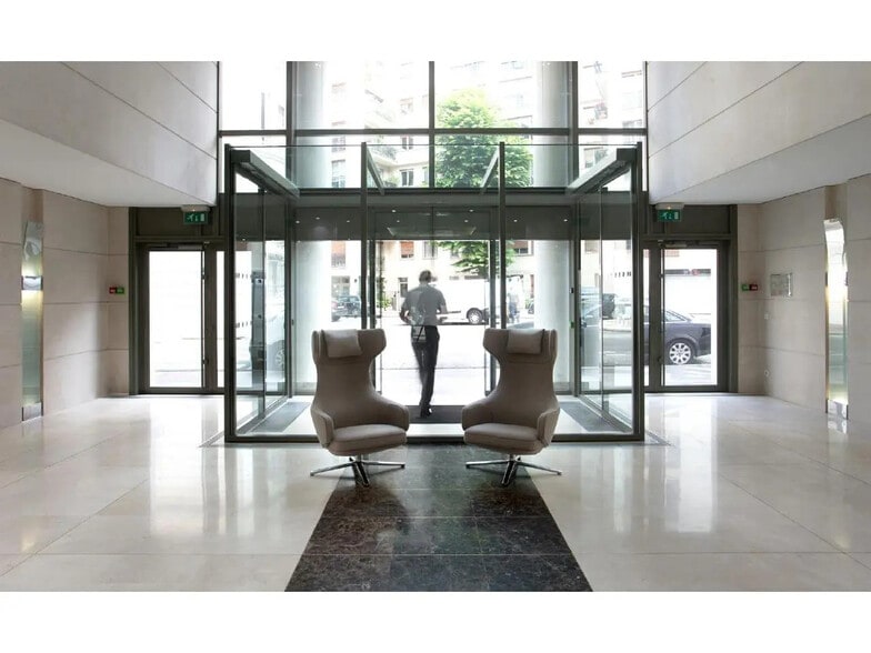 19 Rue Dumont D'Urville, Paris à louer - Hall d’entrée – Image 2 sur 9