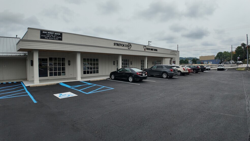 300 W Main St, Bridgeport, WV à louer - Photo de l’immeuble – Image 3 sur 6