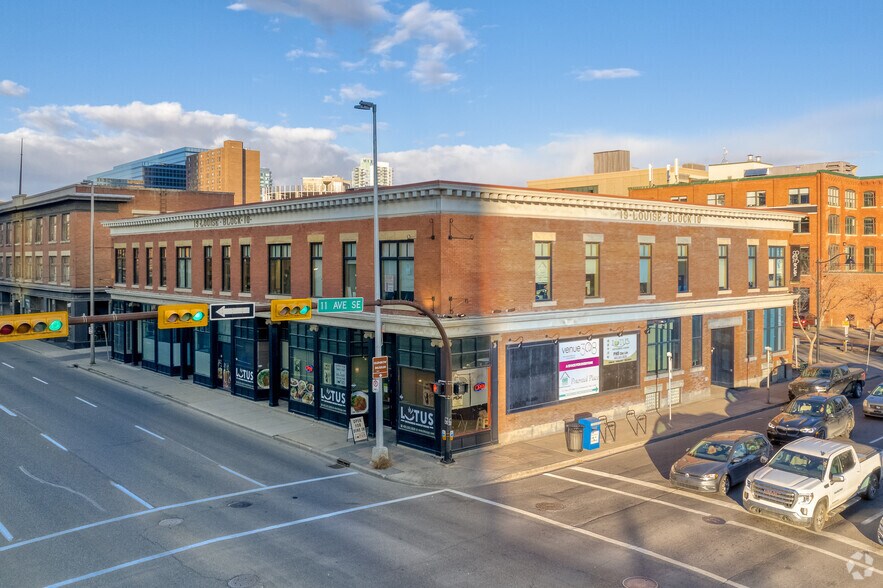 1018 MacLeod Trail SE, Calgary, AB à louer - Photo de l’immeuble – Image 2 sur 5