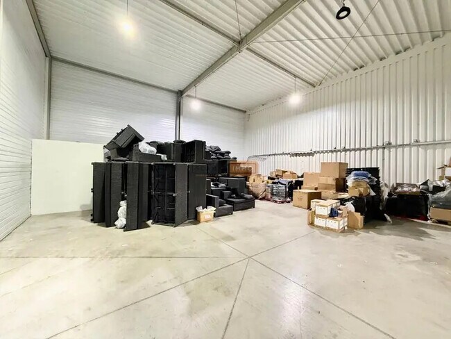 Plus de détails pour Industriel/Logistique à louer