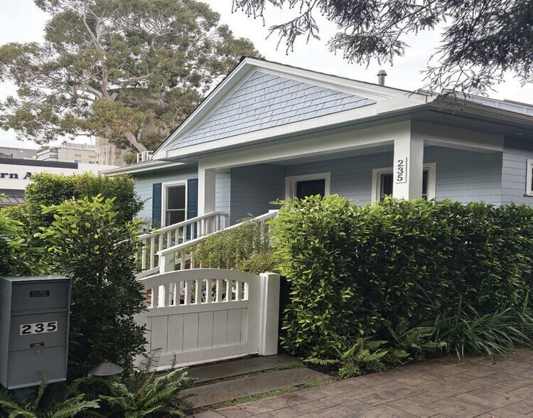 235 Alma St, Palo Alto, CA à vendre - Photo de l’immeuble – Image 2 sur 7