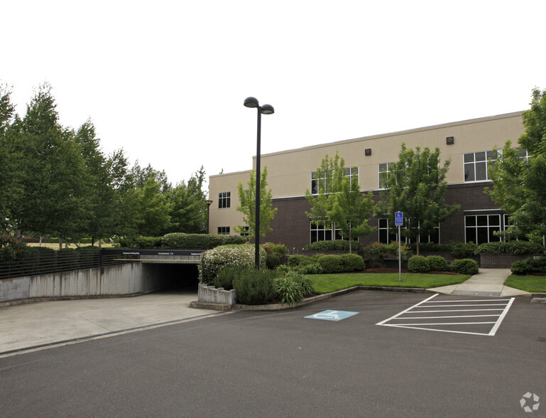 2650 Suzanne Way, Eugene, OR à louer - Photo de l’immeuble – Image 3 sur 9