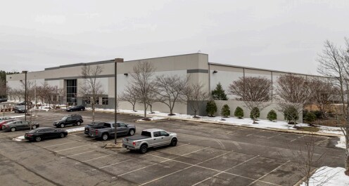 4000-4500 Technology Ct, Sandston, VA à louer - Photo de l’immeuble – Image 3 sur 9