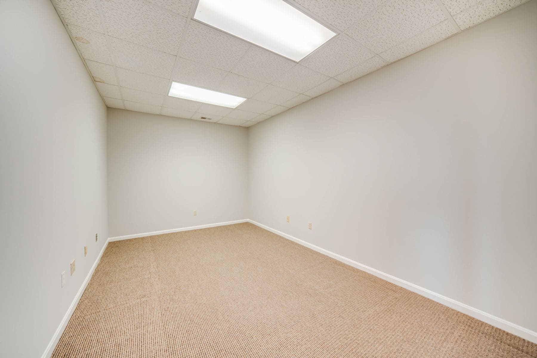 2821 S Hurstbourne Pky, Louisville, KY à louer Photo de l’immeuble– Image 1 sur 15