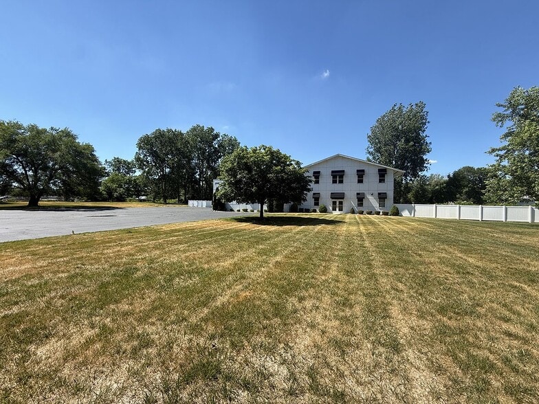 9540 Airport Hwy, Monclova, OH à vendre - Photo de l’immeuble – Image 3 sur 15