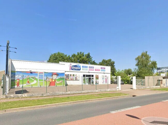 Plus de détails pour Local commercial à louer