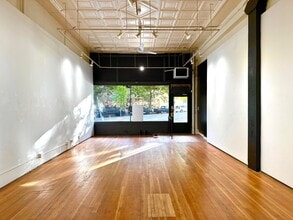 307-311 3rd Ave S, Seattle, WA à louer Photo intérieure– Image 2 sur 6