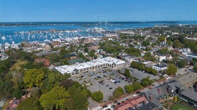 181 Bellevue Ave, Newport, RI à louer Photo de l’immeuble– Image 2 sur 3