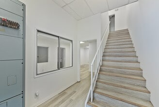 8637-8649 Hayden Pl, Culver City, CA à louer Photo intérieure– Image 1 sur 8