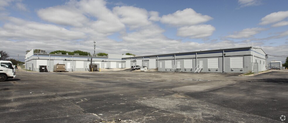 6001 Techni Center Dr, Austin, TX à louer - Photo de l’immeuble – Image 3 sur 6