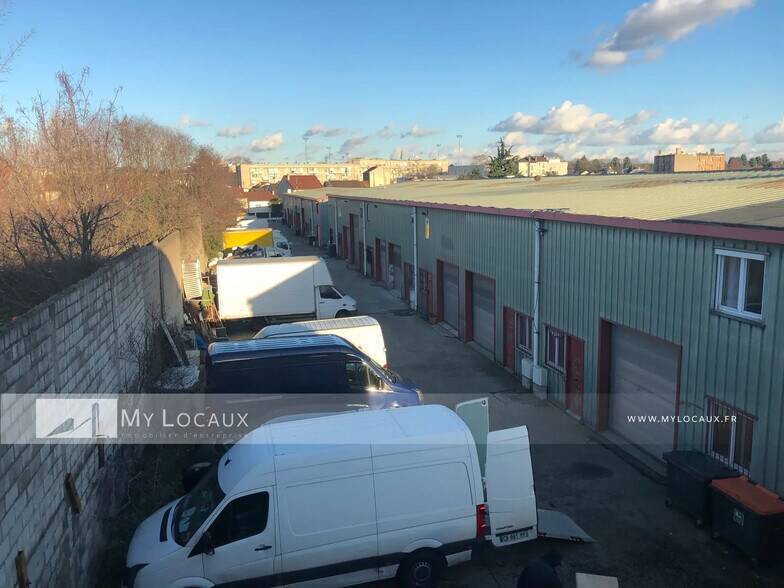 Industriel/Logistique dans Stains à louer - Photo de l’immeuble – Image 3 sur 5