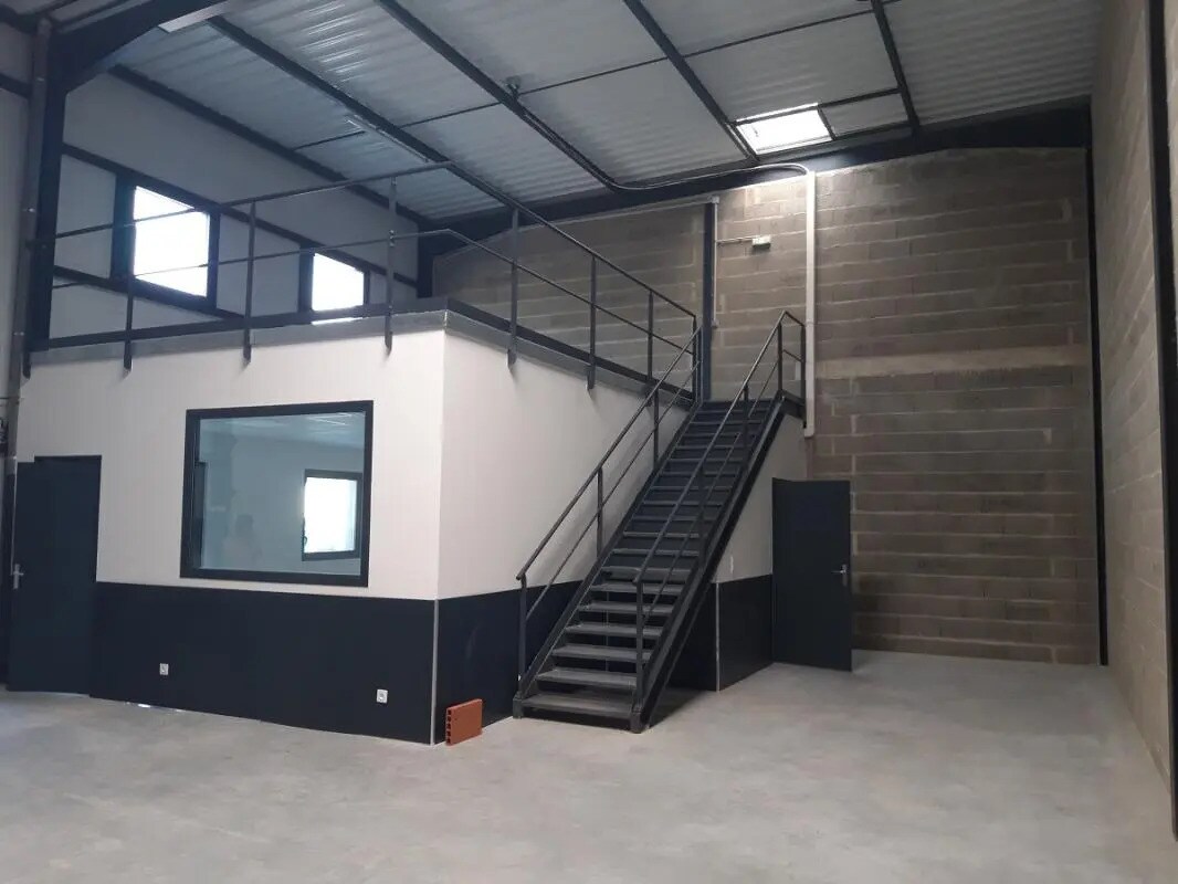 Industriel/Logistique dans Genay à louer Photo intérieure– Image 1 sur 4