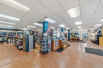 2975 Dundas St W, Toronto, ON à louer Photo intérieure– Image 1 sur 5