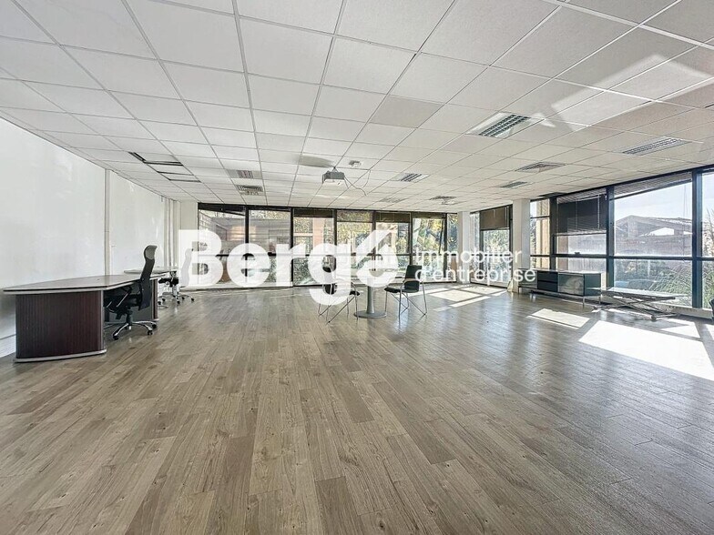 Bureau dans SOPHIA ANTIPOLIS à vendre - Photo de l’immeuble – Image 3 sur 16