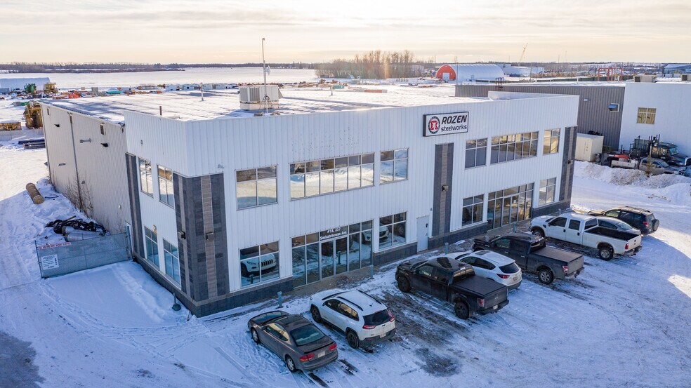 357 Saskatchewan Ave, Spruce Grove, AB à louer - Photo de l’immeuble – Image 3 sur 20