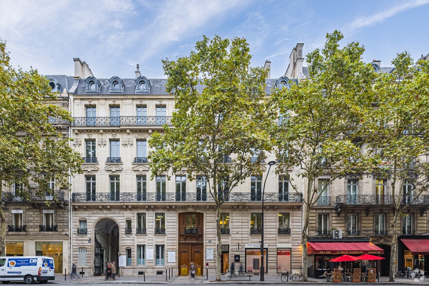 148 Boulevard Haussmann, Paris à louer - Photo principale – Image 1 sur 7