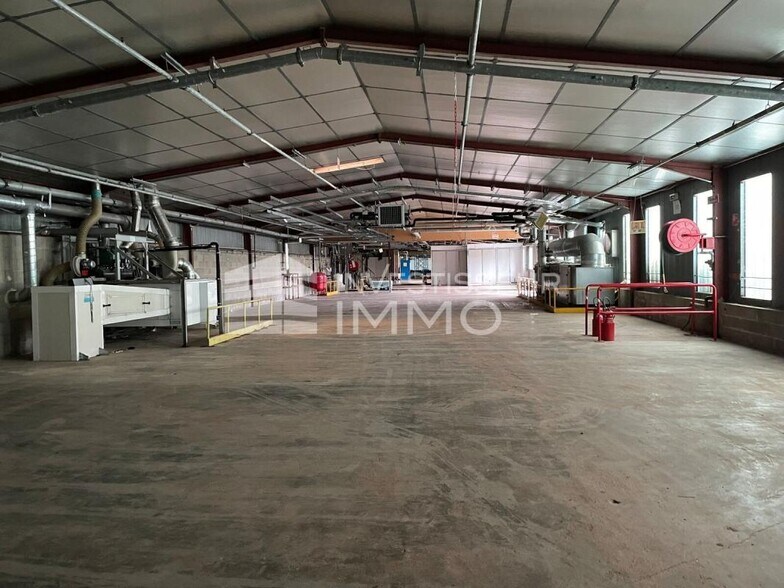 Industriel/Logistique dans Gouaix à vendre - Photo intérieure – Image 1 sur 7