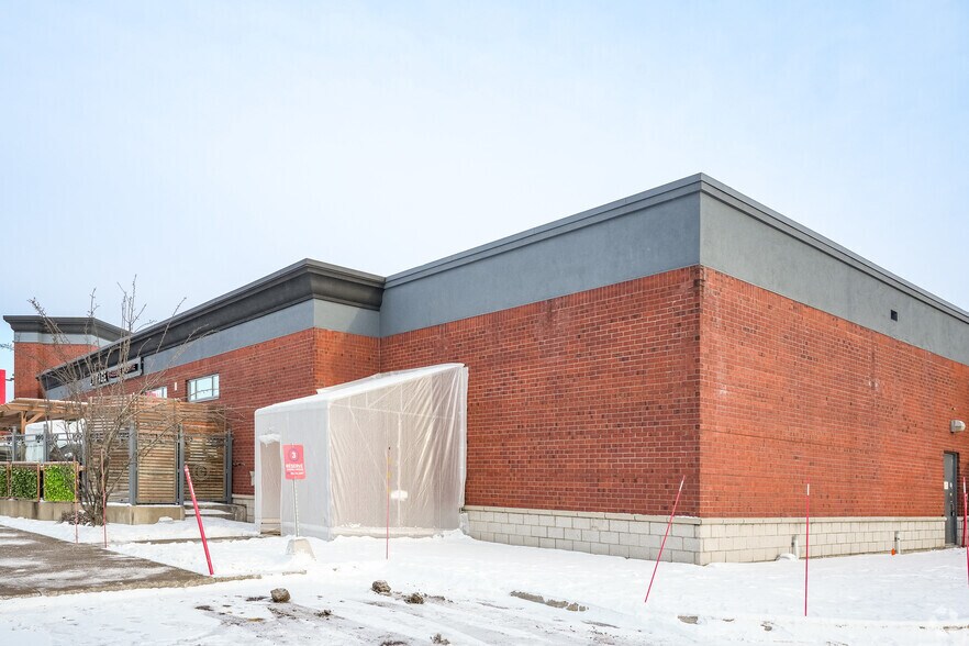 5540 Boul des Gradins, Québec, QC à vendre - Photo de l’immeuble – Image 2 sur 3